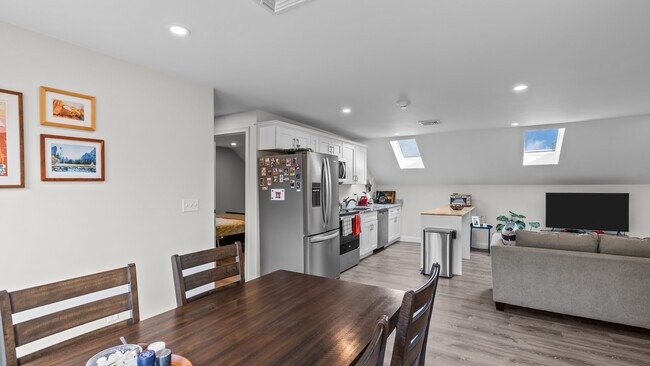 Photo - 120 Pitman St Unidad 3