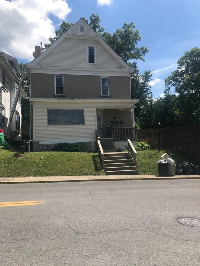 Building Photo - 312 Cobun Ave Unit Apt. 1