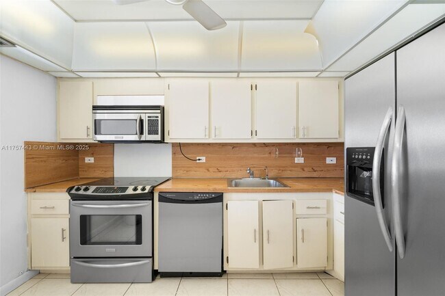 Photo - 20505 E Country Club Dr Unit 1938