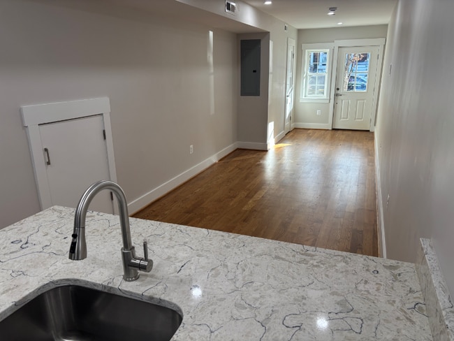 Photo - 1418 A St SE Unit #1