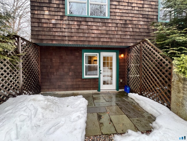 Photo - 133 Boston Post Rd