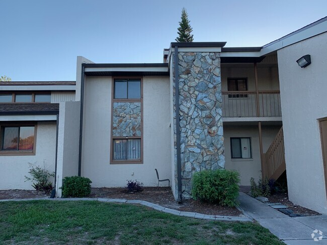 Building Photo - 7025 Cognac Dr Unit 1st month free! Rental