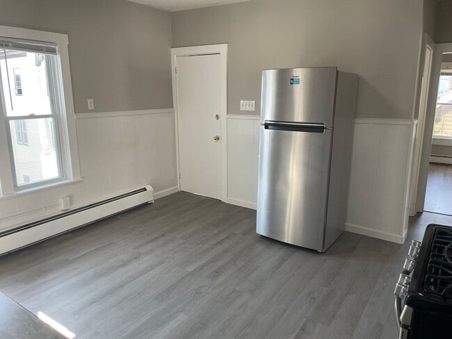 Photo - 4 Church St Unit 3