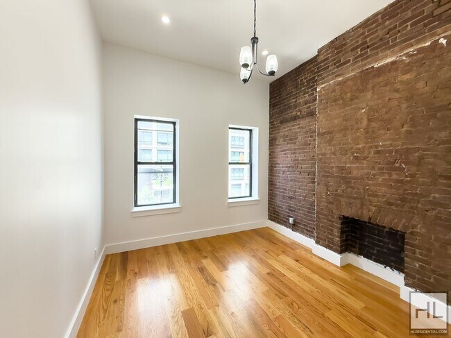 Building Photo - VANDERBILT AVENUE / Renovated 1-Bedroom in... Rental