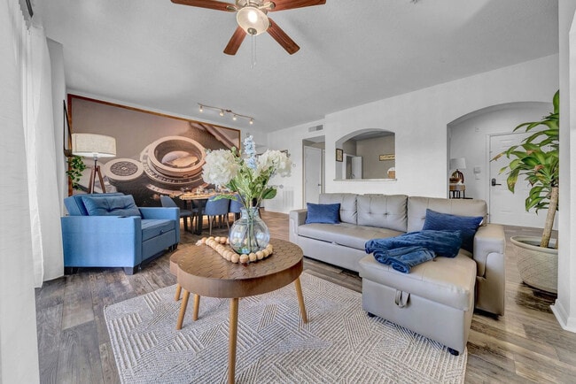 Building Photo - 7607 Southern Brook Bend Unit SI FL3-ID1475284P