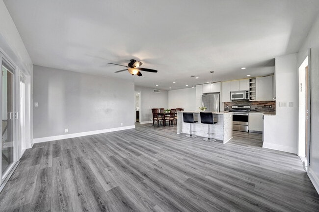 Photo - 516 Osprey Dr Unit 16c