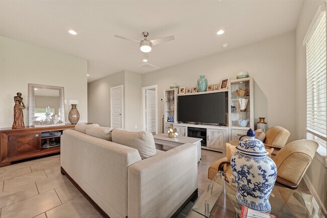 Photo - 3822 Sparkman Ln