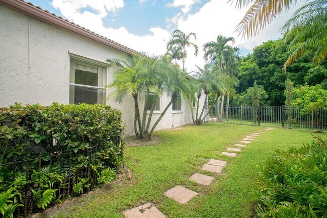 Photo - 7479 Ridgefield Ln