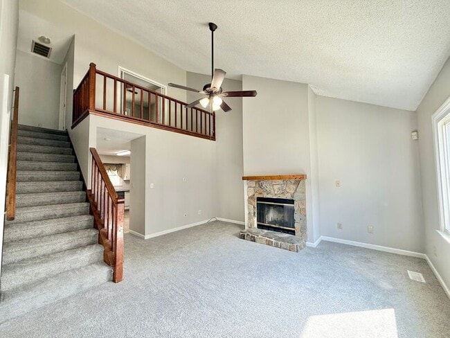 Photo - 825 Rawls Dr