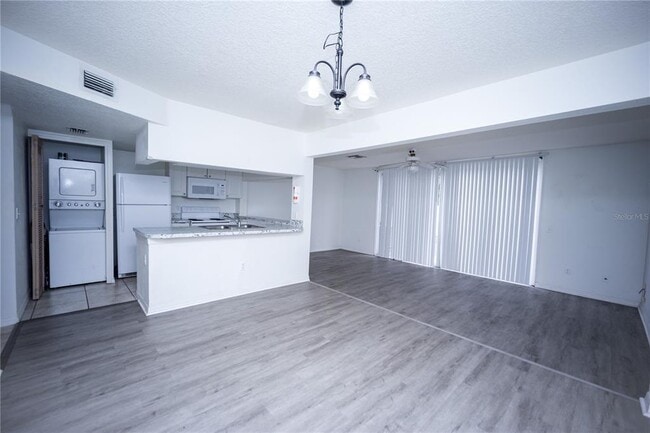 Photo - 811 Orchid Dr