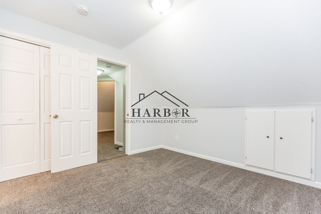 Photo - 27 8th St NW