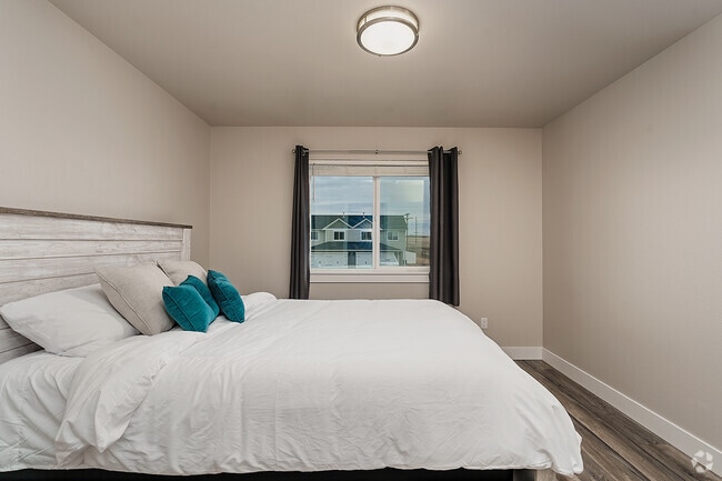 Building Photo - 2353 Gleneagles Blvd Rental