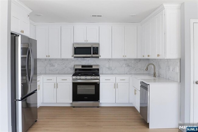 Photo - 110 Madison St Unidad 5