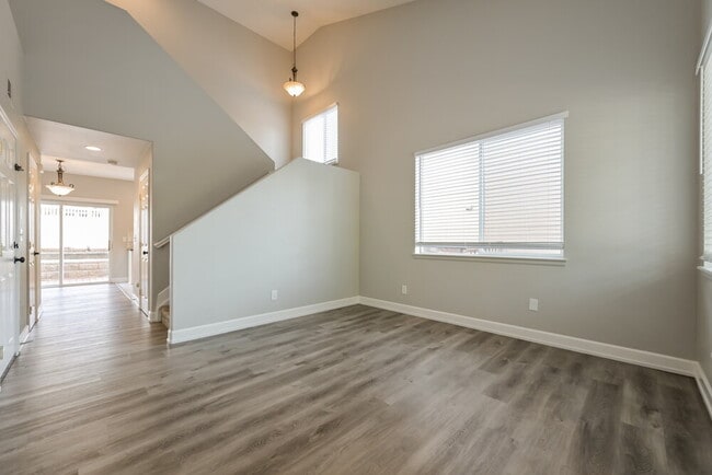 Photo - 5065 Pelican St