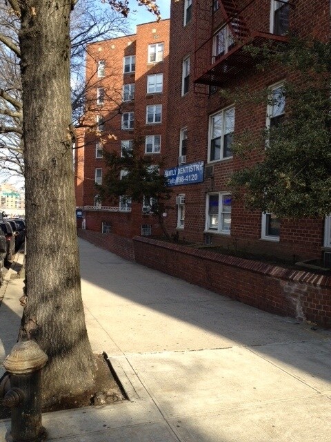 6161 Woodhaven Boulevard - 61-61 Woodhaven Blvd