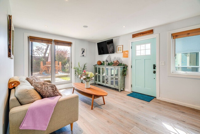 Photo - 211 Genebern Way Unit ID1309729P