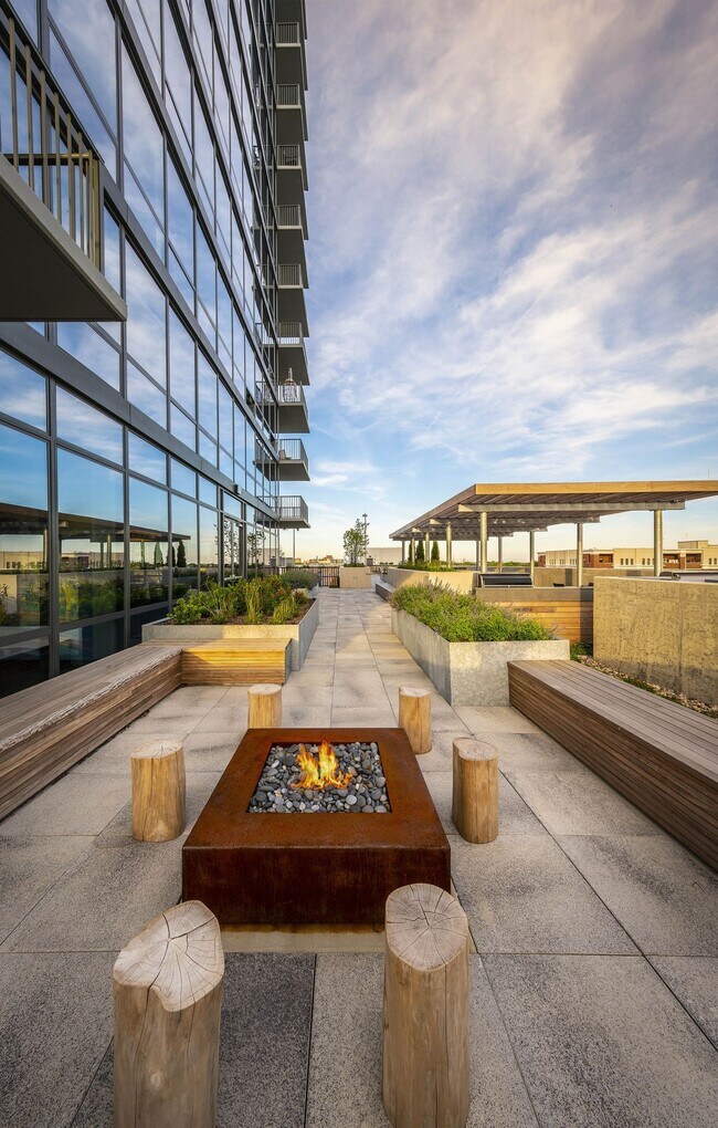 The Emerson Apartments Oak Park, IL