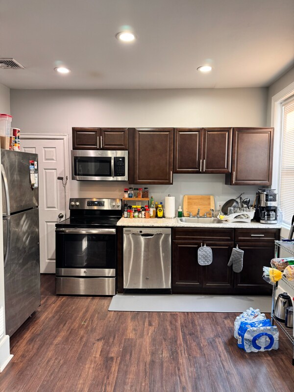 Photo - 5410 Chancellor St Unidad APT B