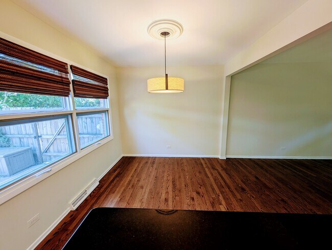 Photo - 3131 Lake Ave