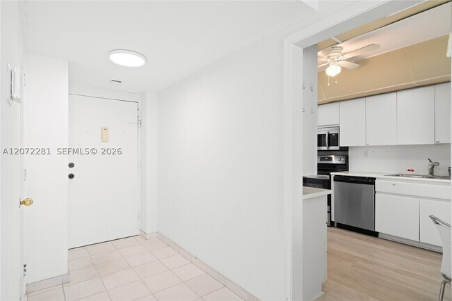 Photo - 5001 Collins Ave Unit 10G