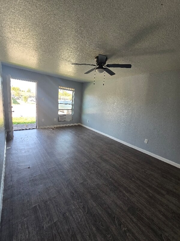 Photo - 3802 Dabney St Unidad 25