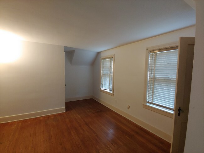 13 Alexander Ave