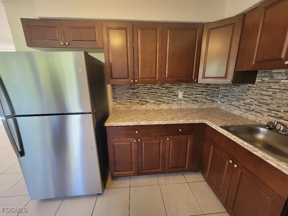 Photo - 707 Joel Blvd