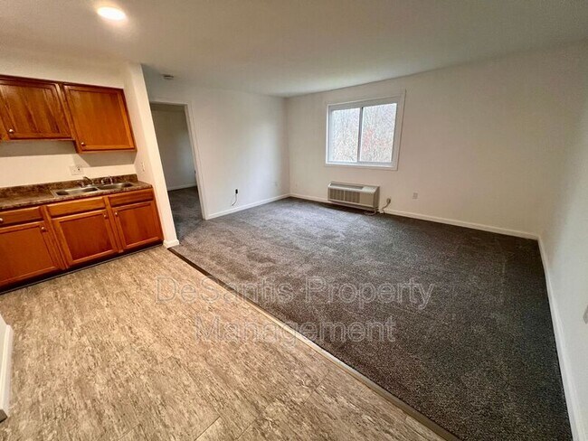 Photo - 946 Carle St Unit #6