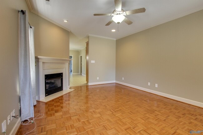 Photo - 976 Tracey Ln