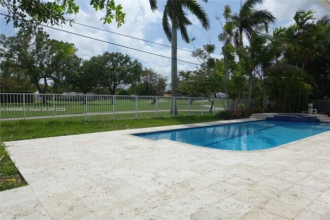 Photo - 1310 Blue Rd