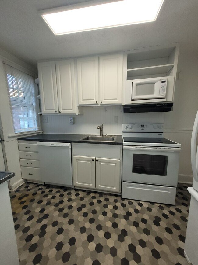 Photo - Monterey1408 Unit #1