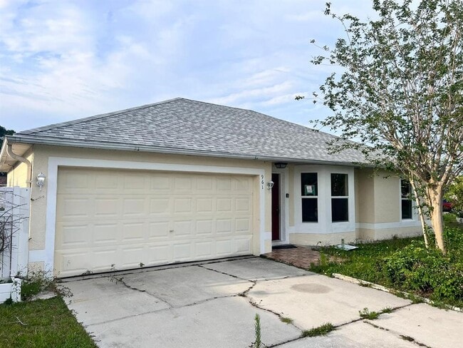 Building Photo - 961 Derbyshire Dr