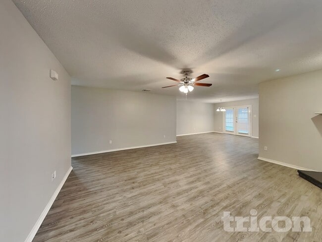 Photo - 172 Washington Way