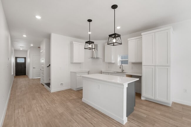 Photo - 212 Cooper St