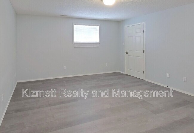 Photo - 2433-232B 32b St NW