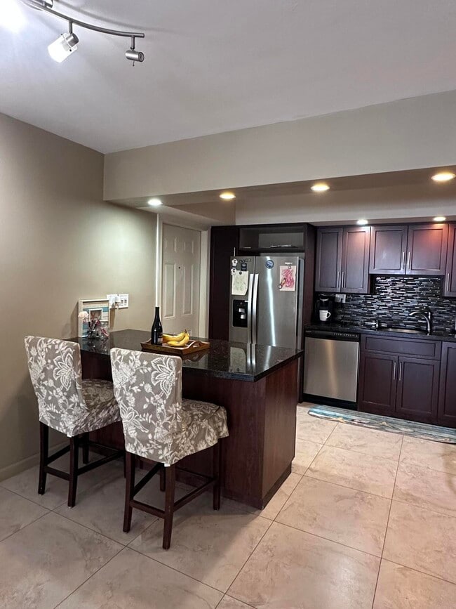 Photo - 3121 NE 51st St Unit 103e