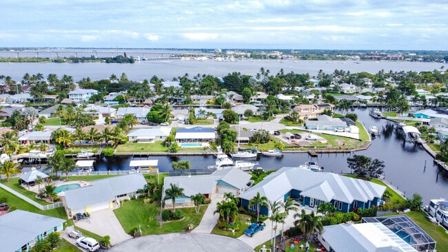 Photo - 1360 SW Albatross Way