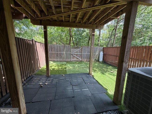 Photo - 2251 Commissary Cir