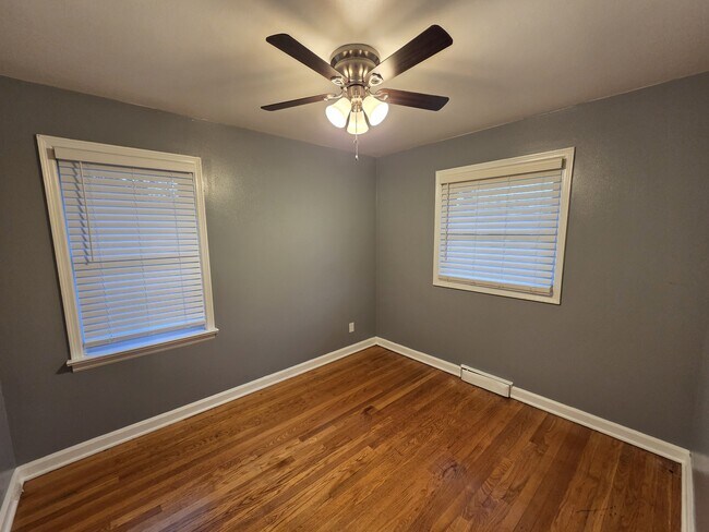 Photo - 1358 Highmont Dr