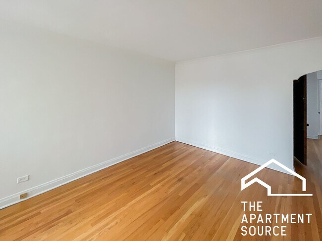 Photo - 2542 W Summerdale Ave Unit 3R