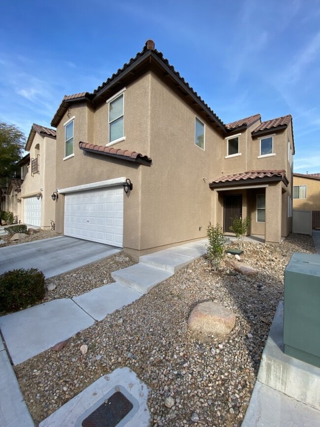 Photo - Stunning 3-bedroom, 2.5-bathroom rental