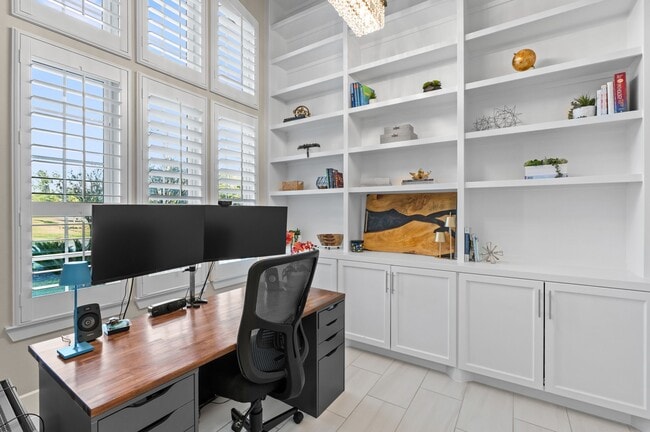 Photo - 141 Bronze Bow Dr