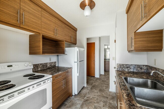 Photo - 173 Procter Pl Unit 1