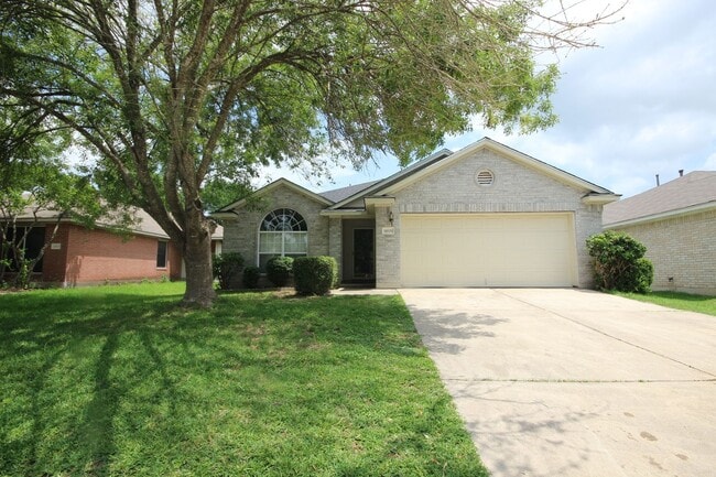 Building Photo - Lovely large updated 3 bed, 2 bath house w/ 2 living & 2 dining areas in Austins Colony