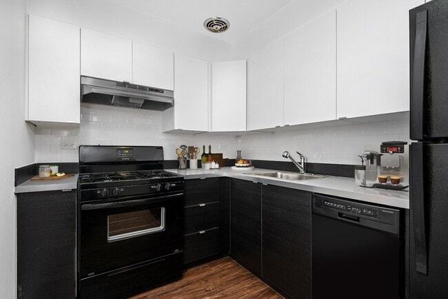 Photo - 536 W. Addison