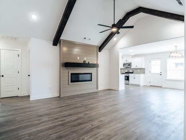 Photo - 1041 Monarch Rd