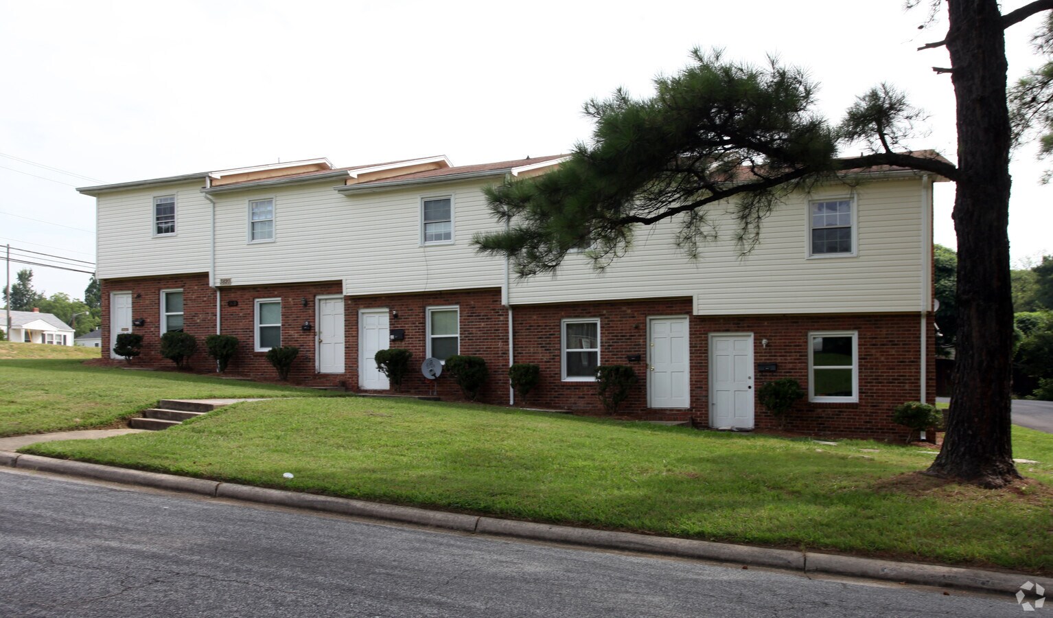 Bella Vista Apartments - Bella Vista Apartments