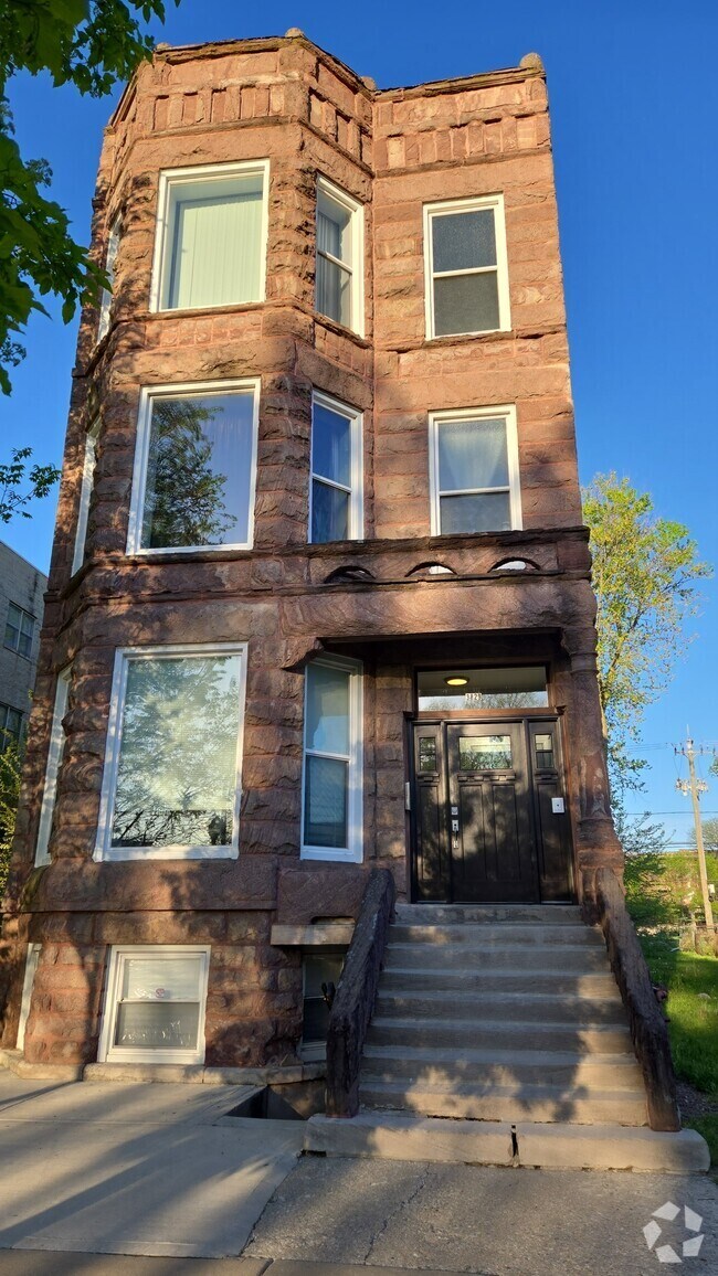 Bronzeville Apartments for Rent Chicago IL Page 2