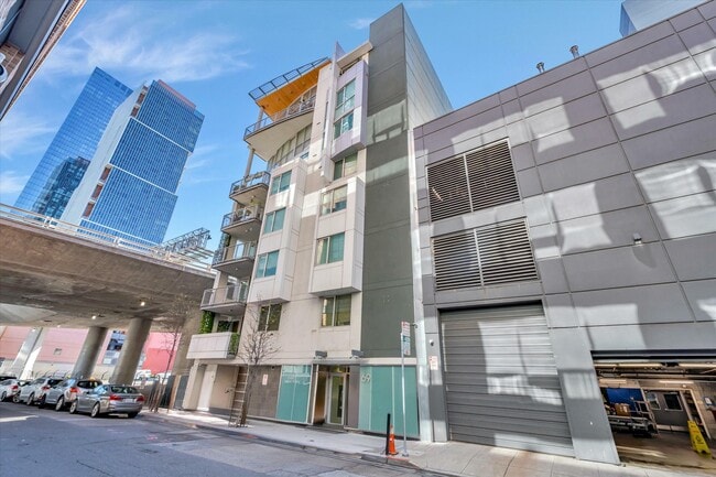 Photo - 69 Clementina St Unit 802