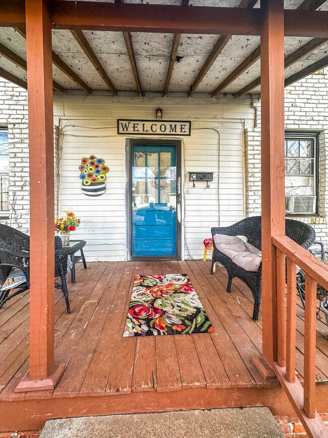 Photo - 210 Thurston Ave